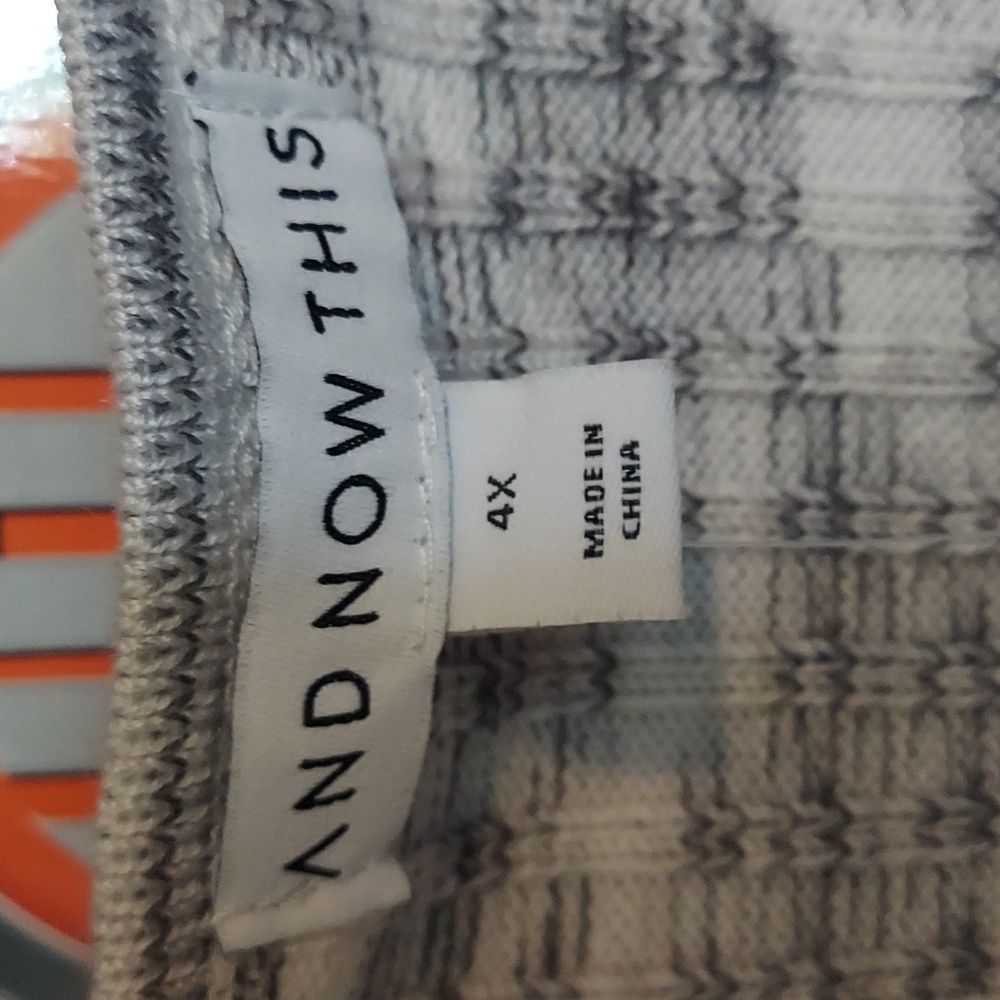 Cropped sweater - Picture 2 of 5
